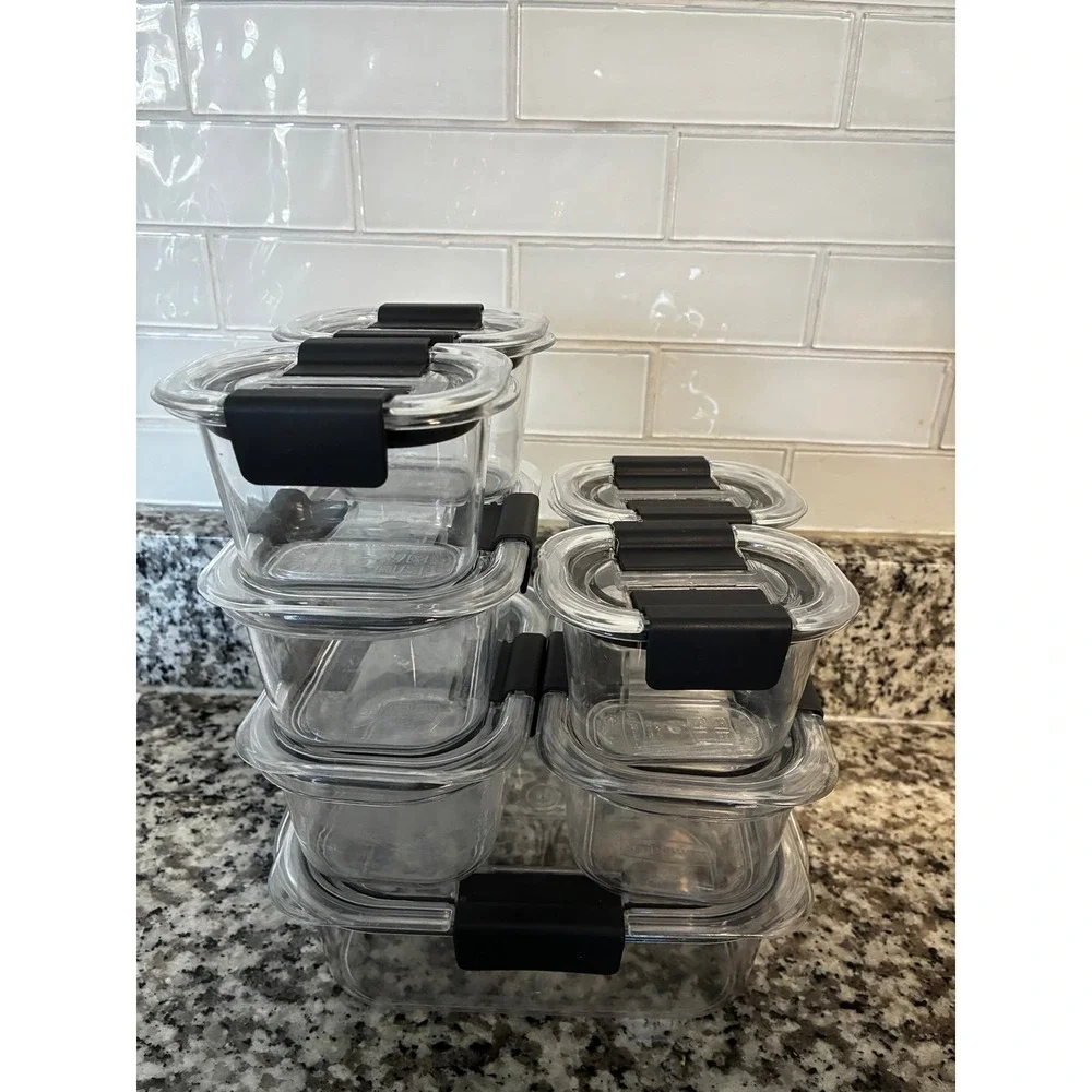Rubbermaid Brilliance Food Storage Containers